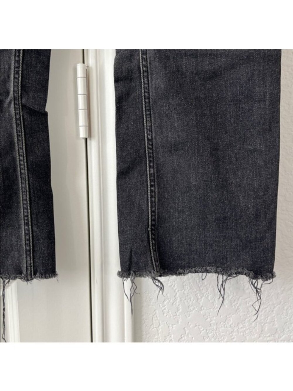 Everlane High Rise Kick Crop Black Frayed Hem Jeans - Picture 3 of 6